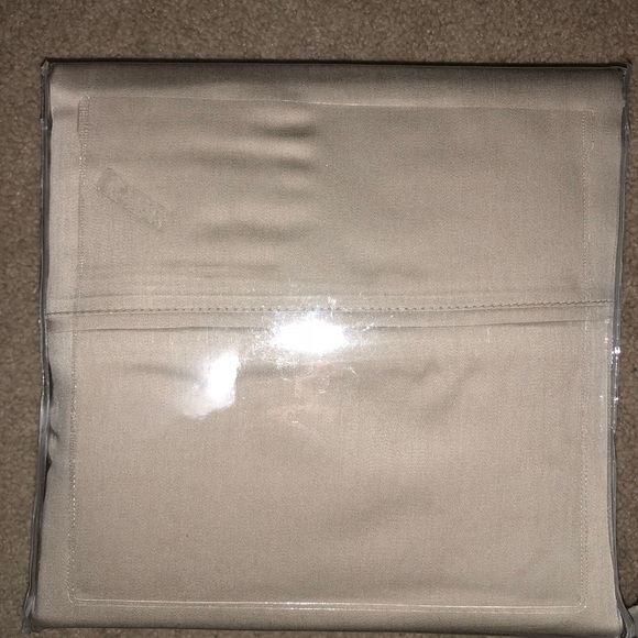 Bed sheets for king size bed - Picture 4 of 7